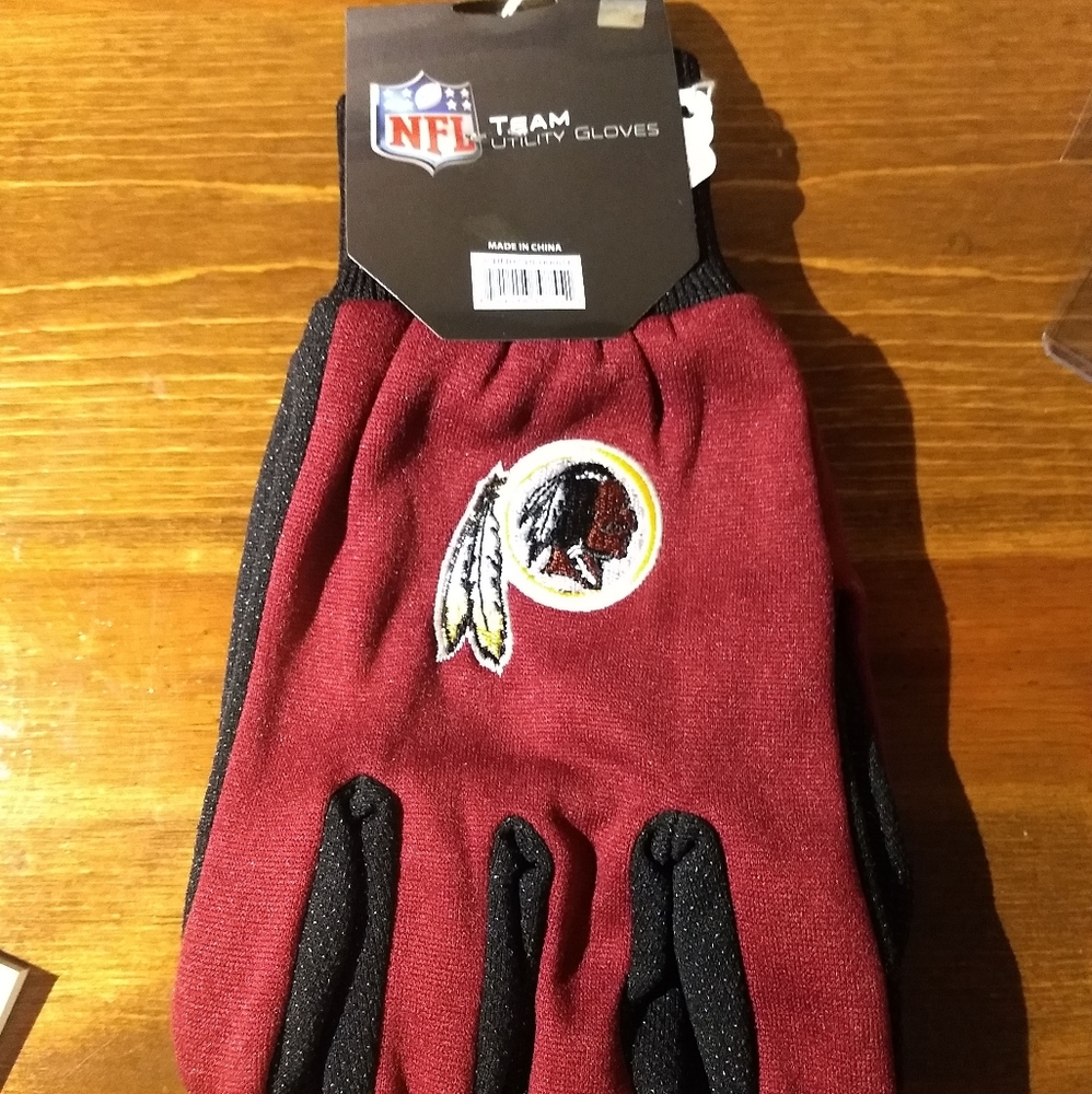 Washington Redskins Team Logo Gloves